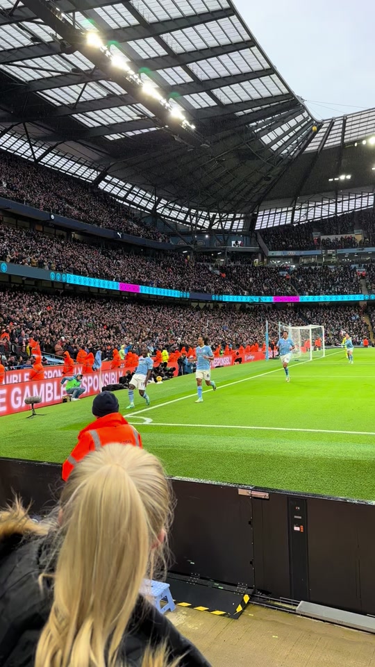 比利时国家队宣布签约年轻才华横溢球员的简单介绍