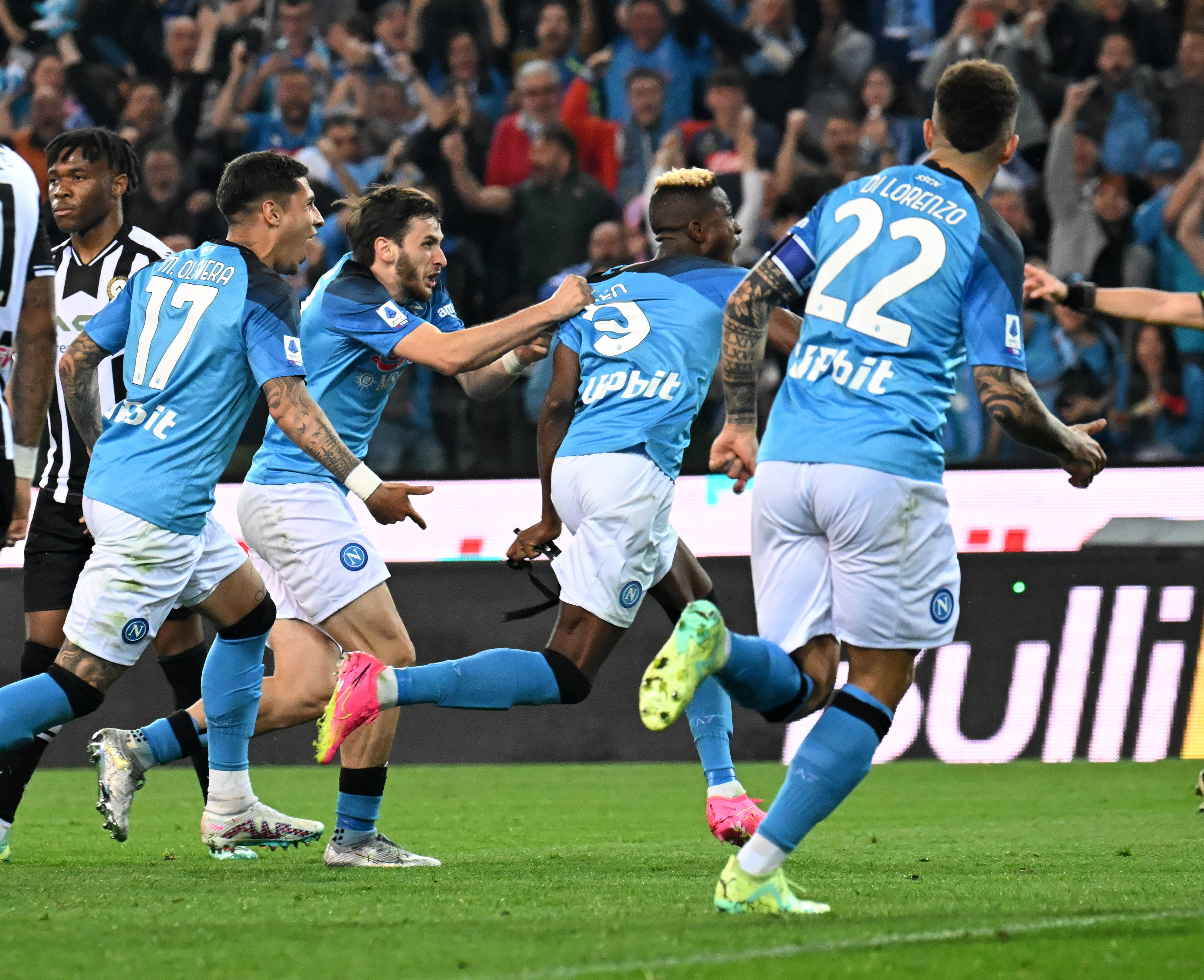 开云体育-佛罗伦萨新锋犀利进攻,一战成名的简单介绍