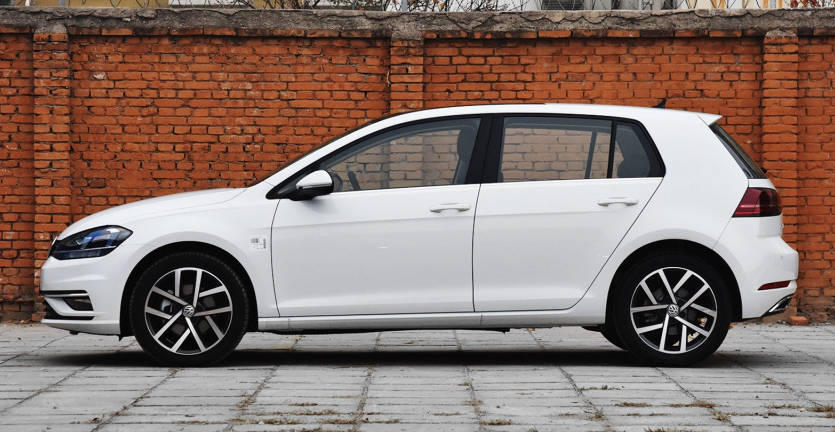 高尔夫热度飙升,网友热议不断的简单介绍 高尔夫热度飙升,网友热议不断的简单介绍