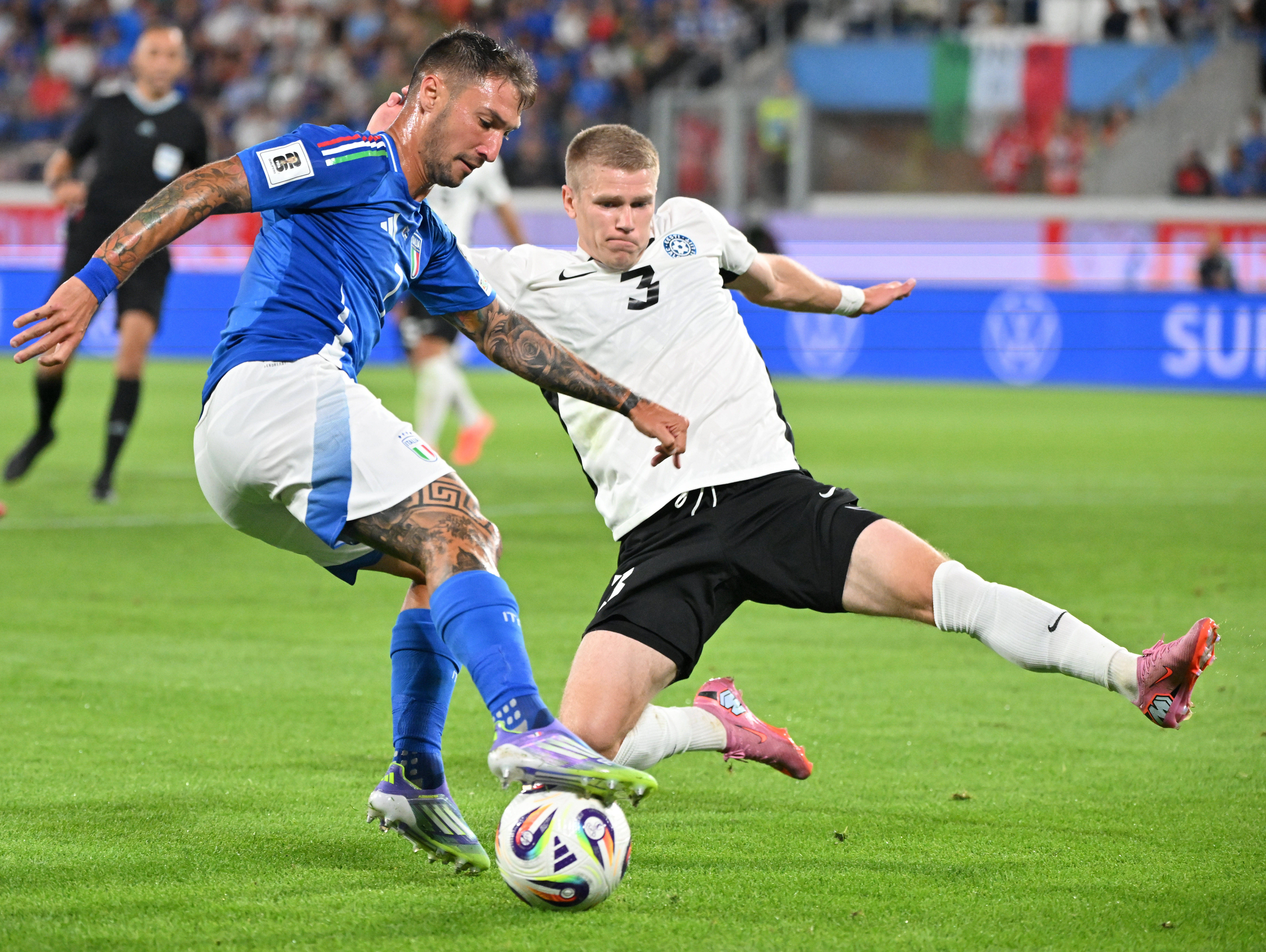 开云体育中国-意大利球员在高强度比赛中受伤