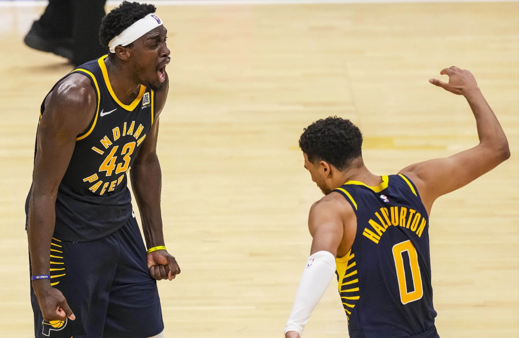 开云下载-步行者终结马刺连胜：主场大胜