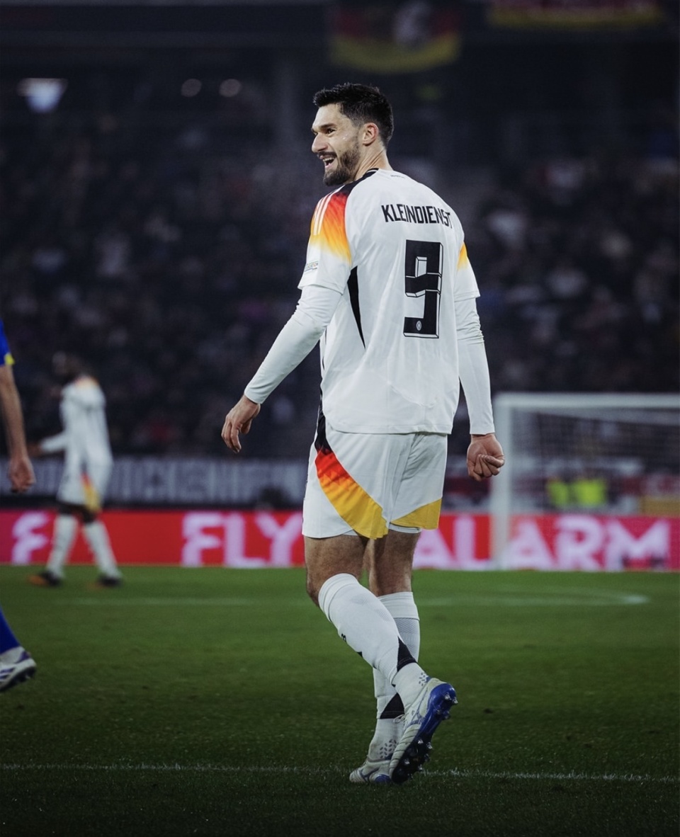 开云下载-欧国联比赛：德国迎战荷兰，硝烟四起