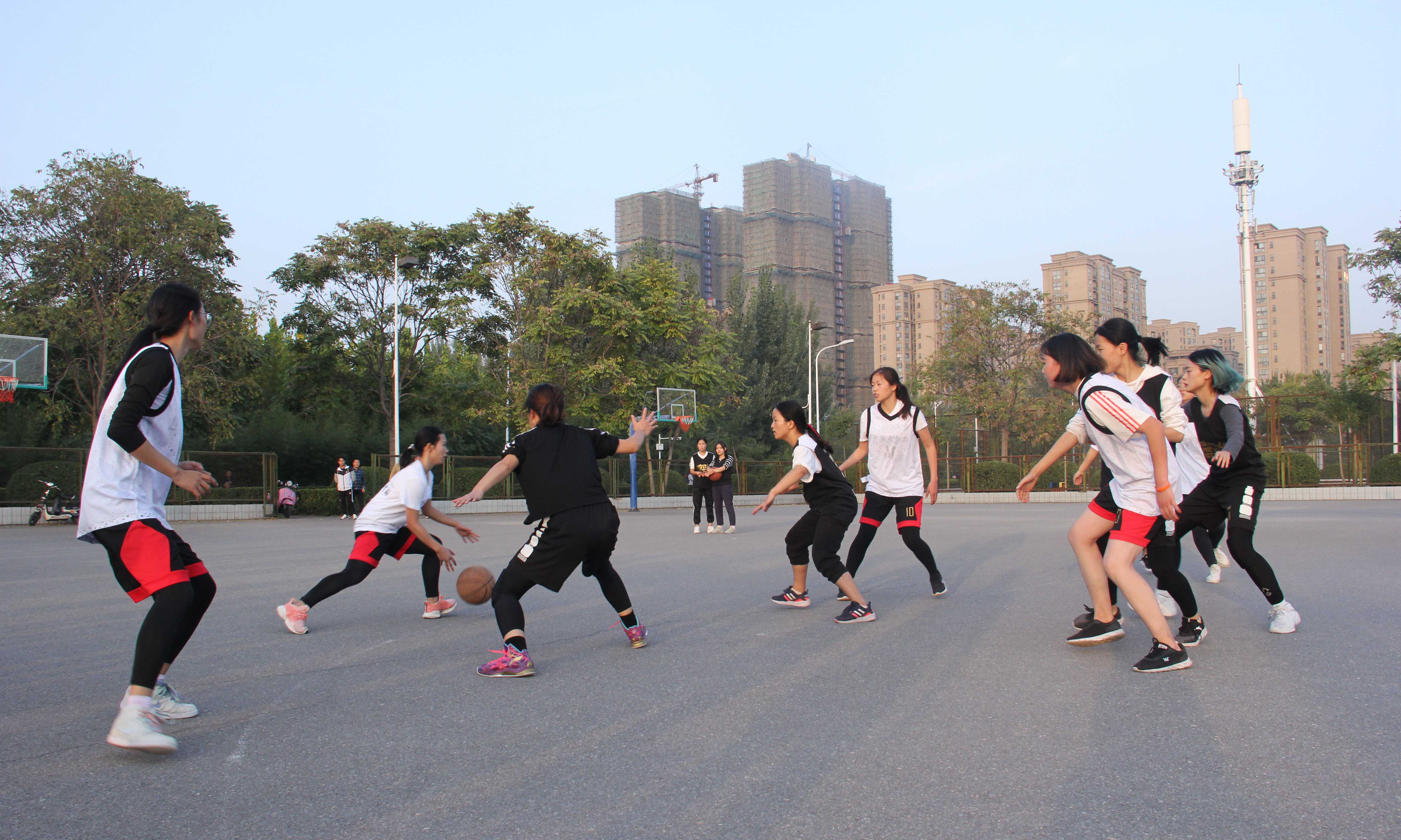 开云体育APP下载-强队战胜新生力量,小组赛热火连胜