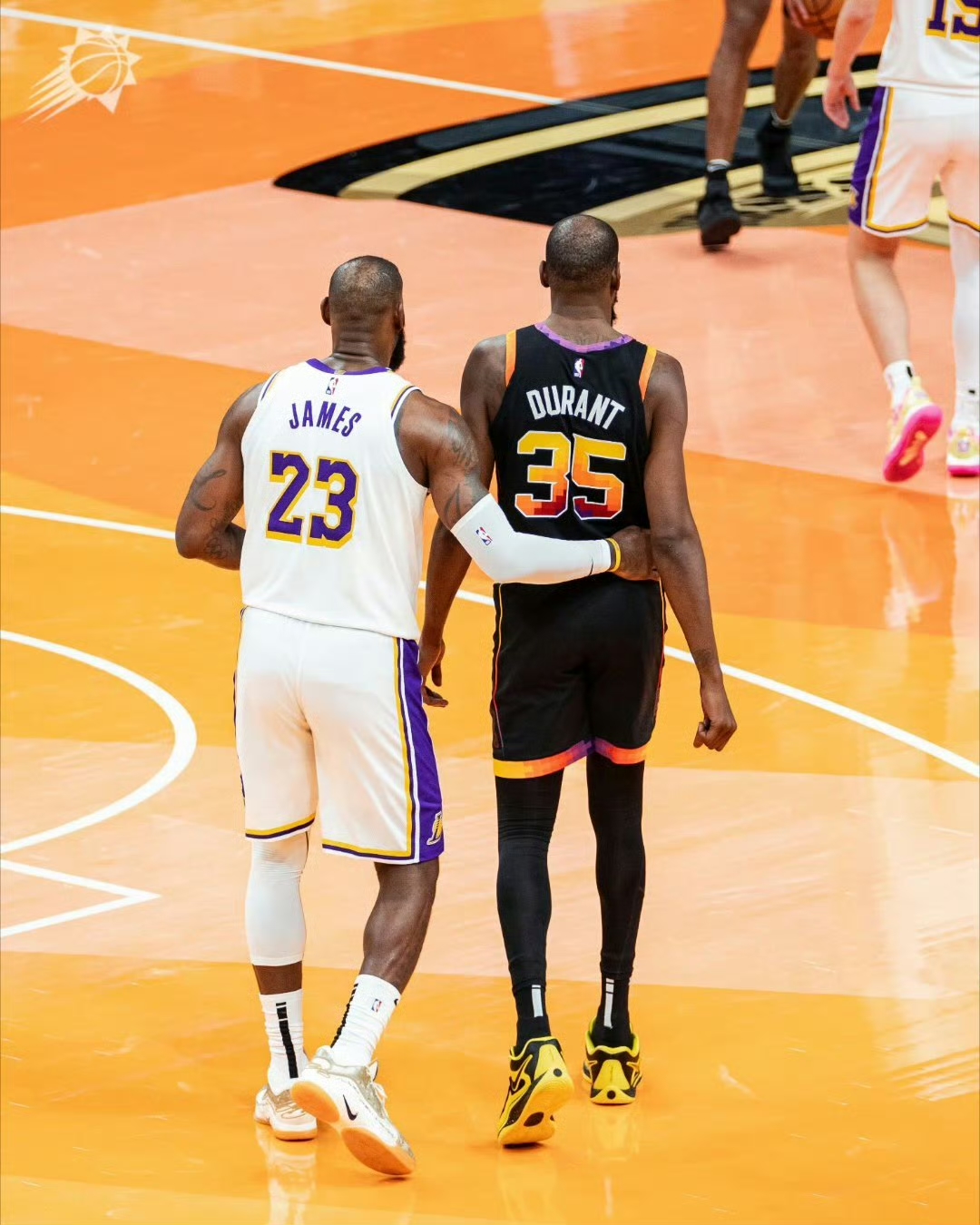 开云sport-山东队鏖战湖人，杜兰特统治全场