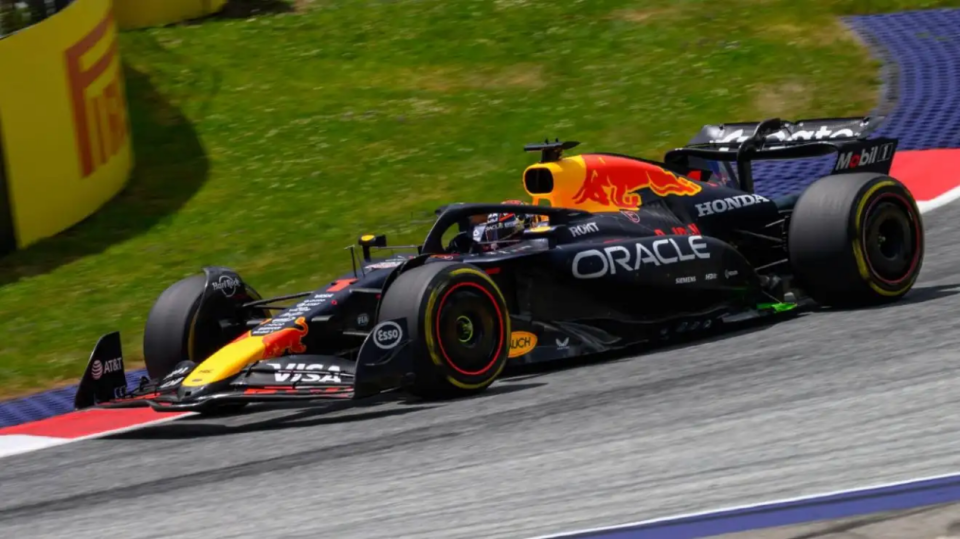 红牛二队碾压哈斯车队,诺里斯点燃赛场 红牛二队碾压哈斯车队,诺里斯点燃赛场