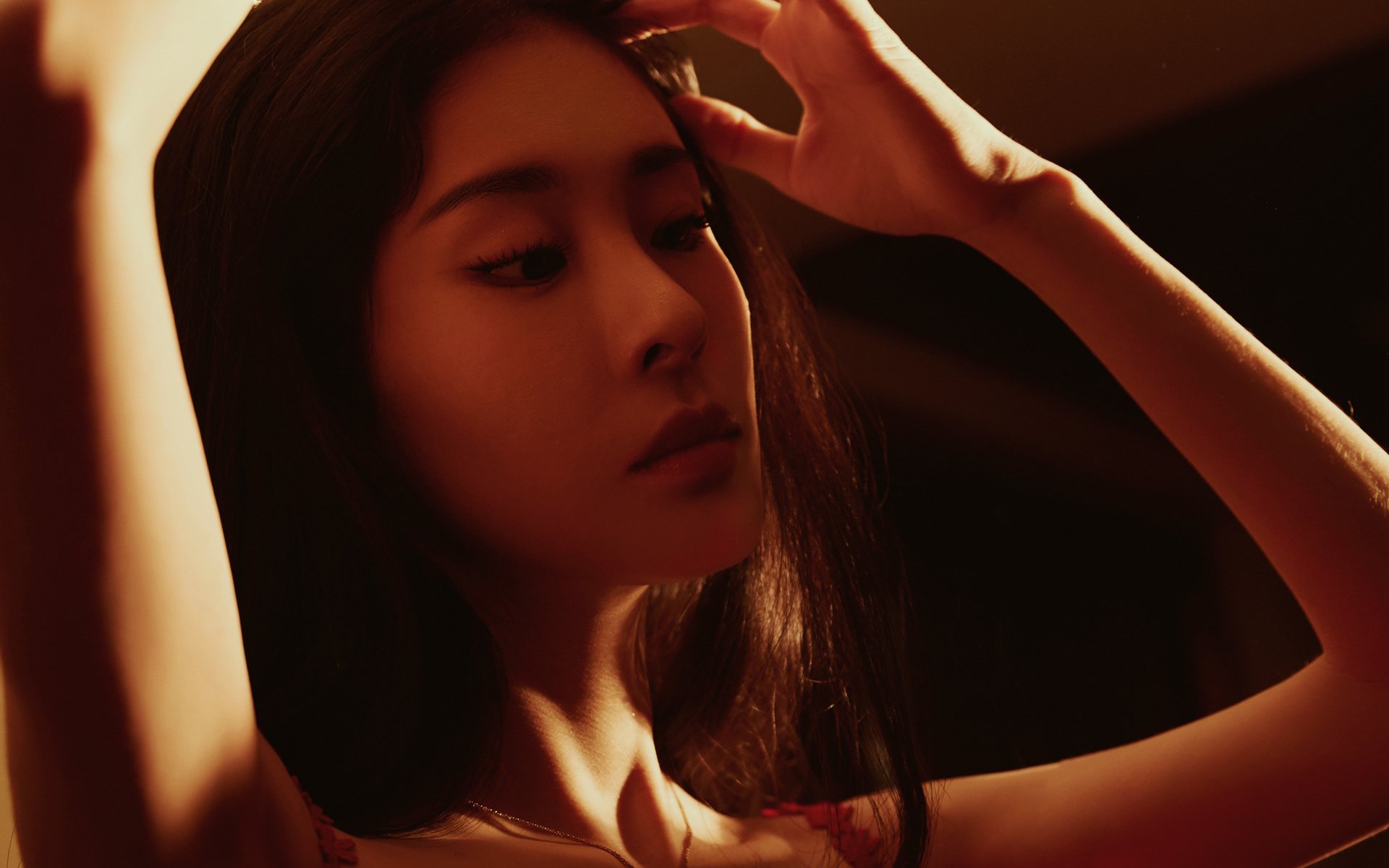 开云-绿茵与赛道，两种完美的隔空对话