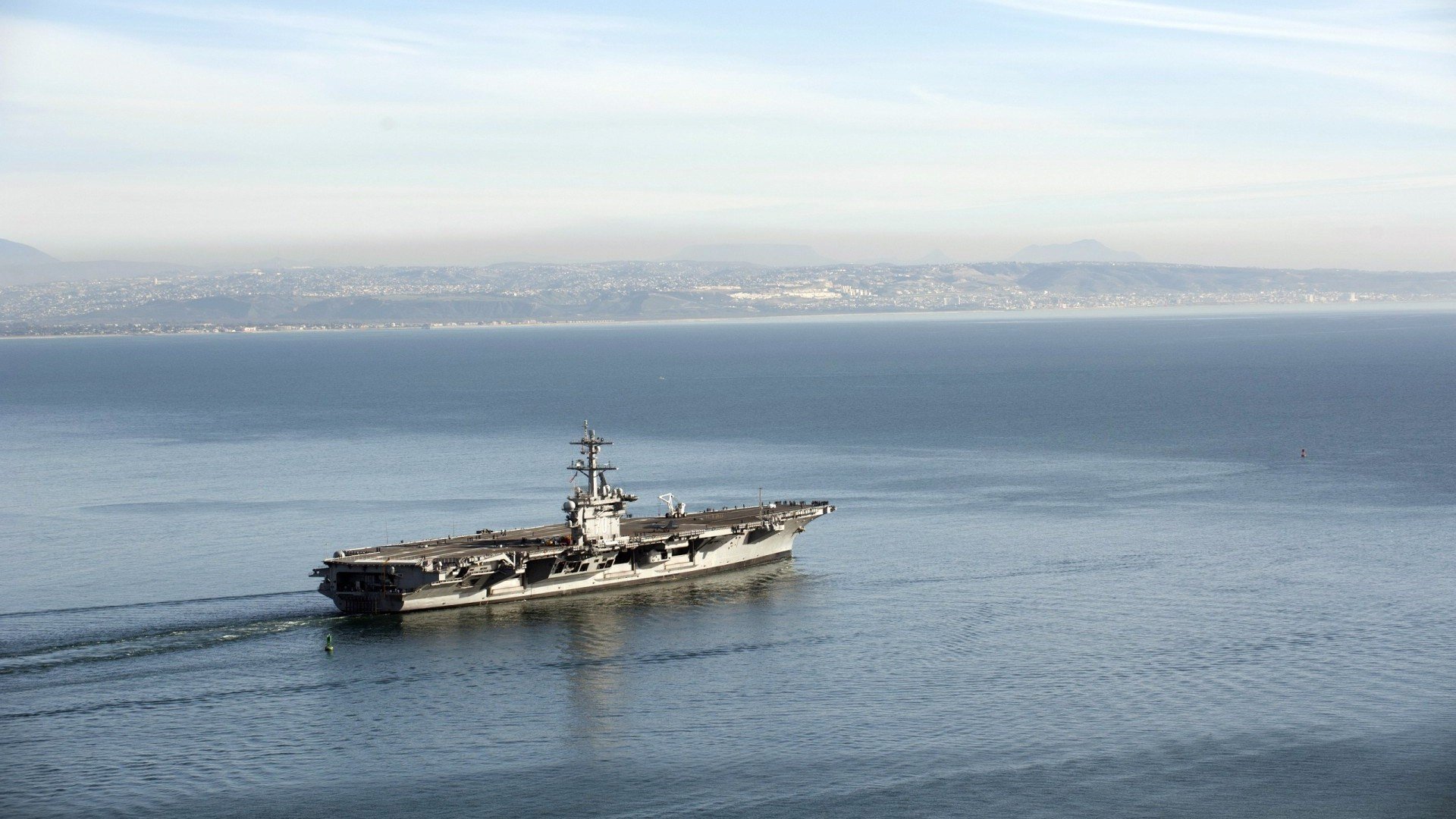 开云下载-双重战场上的压制艺术,从绿茵场到硬木地板的征服哲学