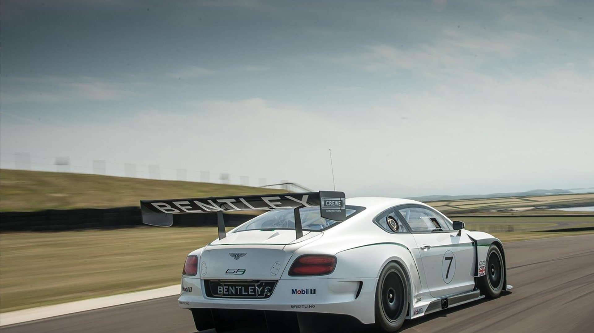 开云平台-意甲焦点战之夜,为何全场目光都聚焦在没进球的蒂亚戈身上?